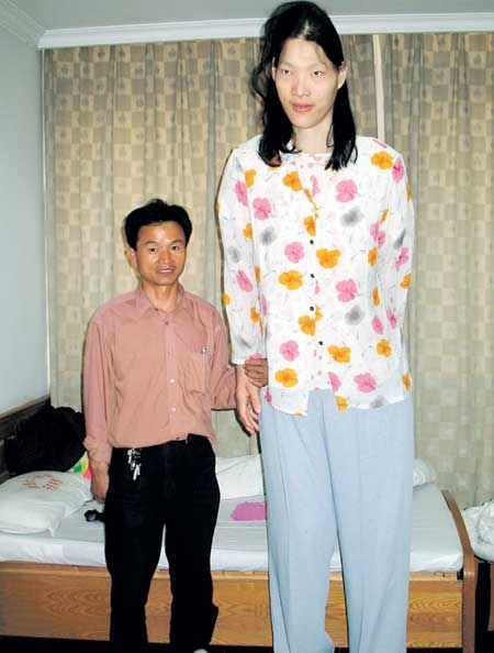 Yao Defen tallest girl in the world