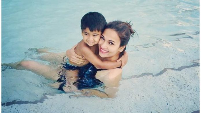 Amidst of Water Scarcity in Chennai Soundarya Rajinikanth Posts Swimming Pool Photos, Receives Backlash
