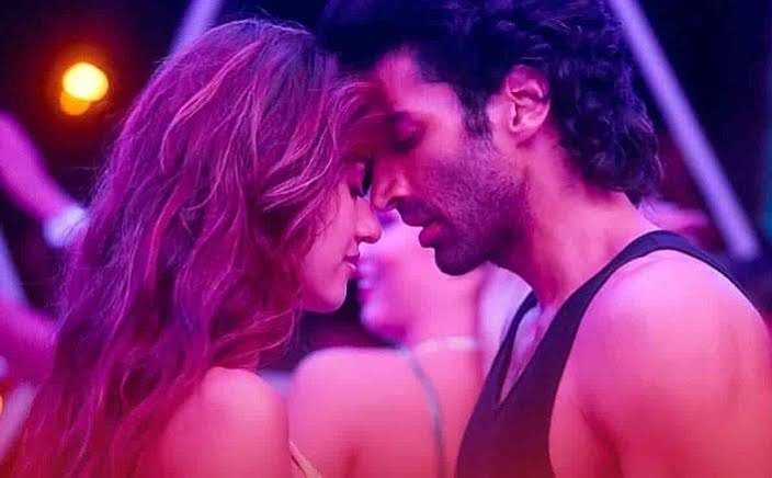 Disha patani and aditya roy kapoor