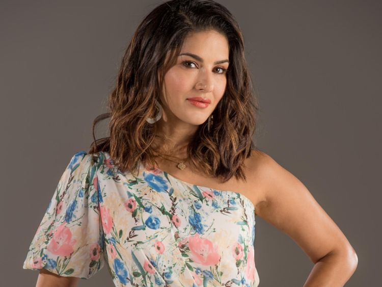 Sunny Leone Is Going A Step Ahead By Promoting Vegan Fashion | PagalParrot