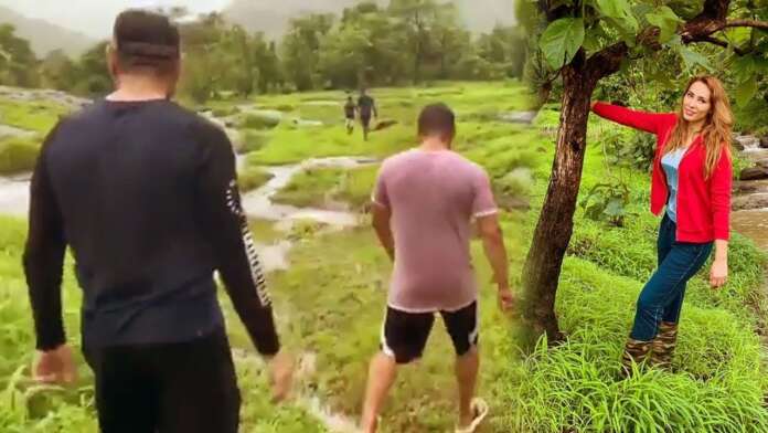 Salman Khan And Iulia Vantur Enjoying Monsoon: Watch Video