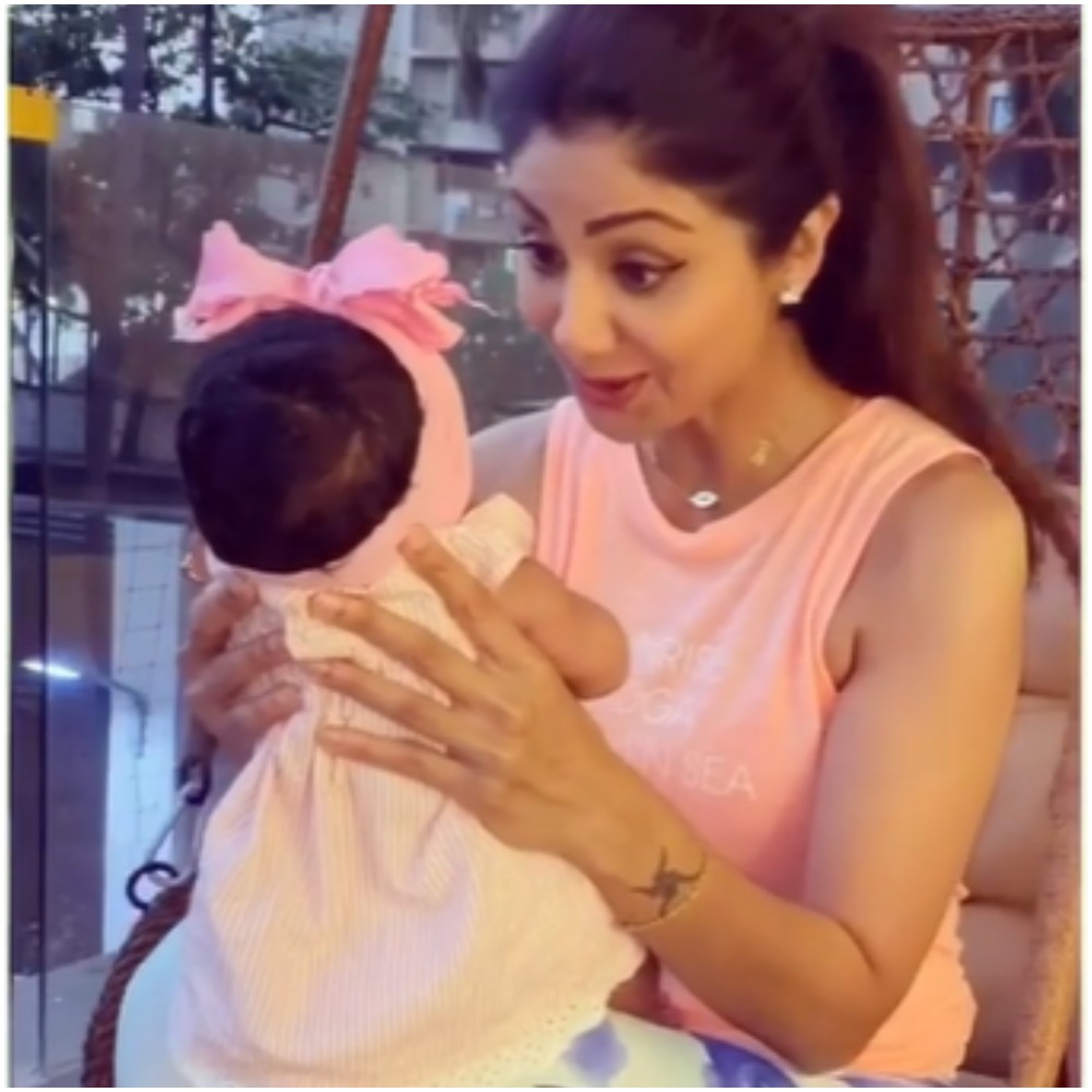 Shilpa Shetty Kundra's Shares A Cute Video of Daughter Samisha