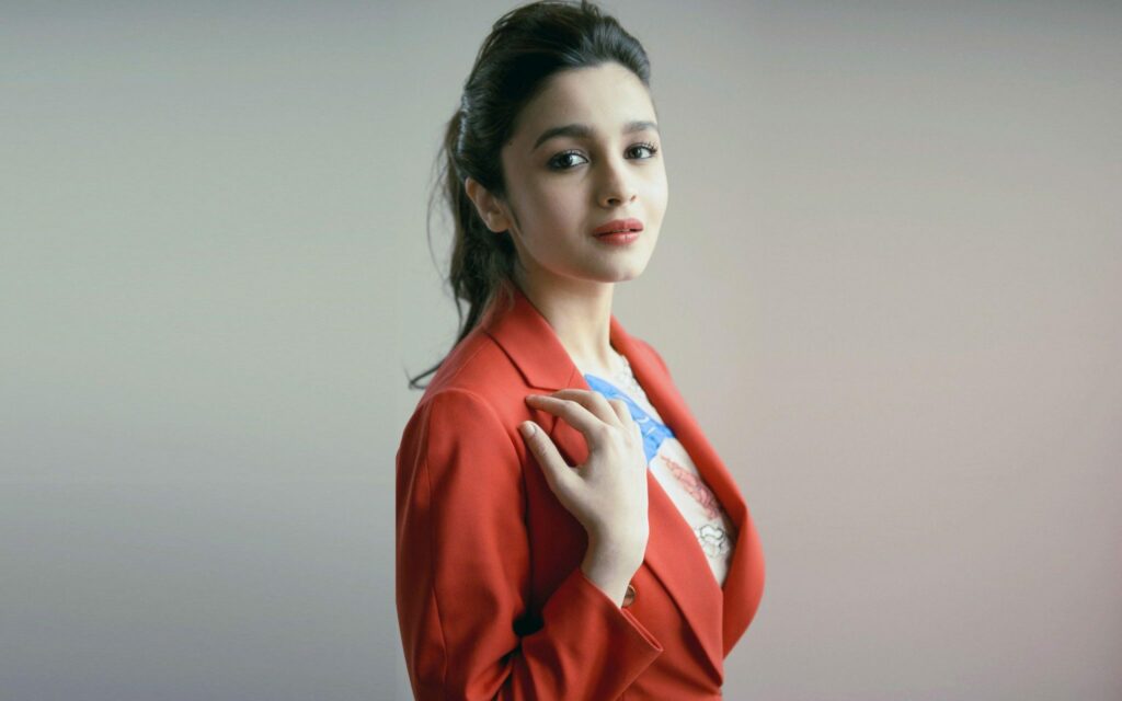Alia Bhatt Net Worth