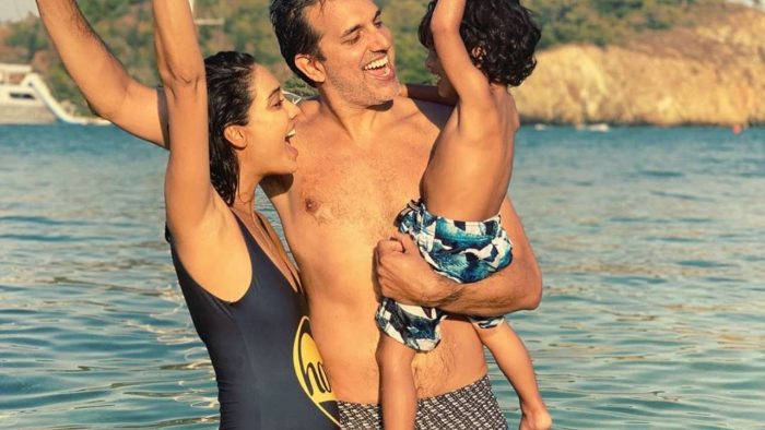 Lisa Haydon pregnant