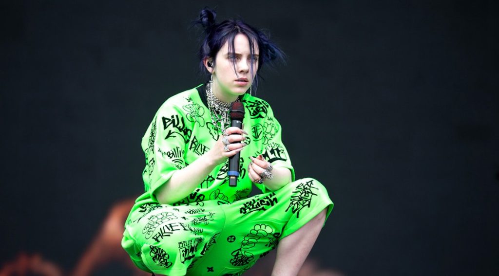Billie Eilish surprises fans with her new hair color Billie Eilish