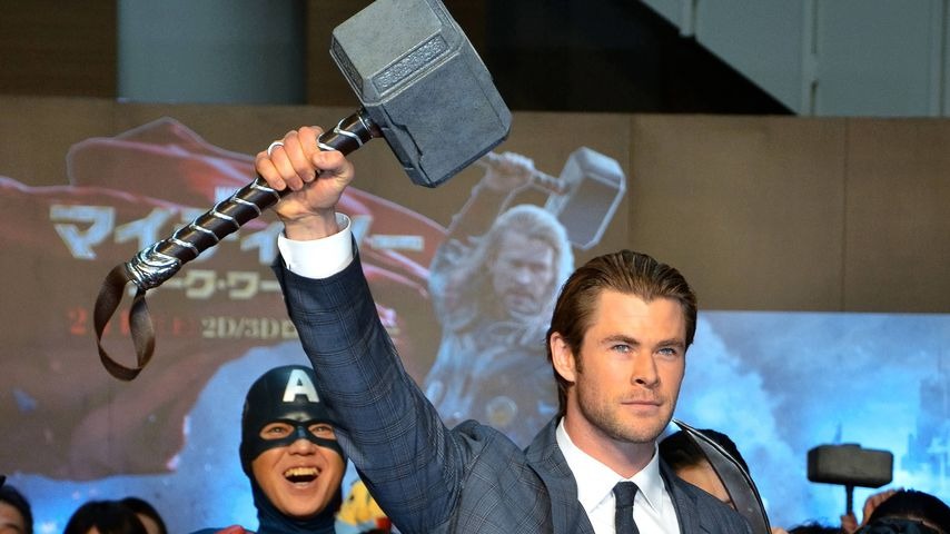 Chris Hemsworth with Thor hammer