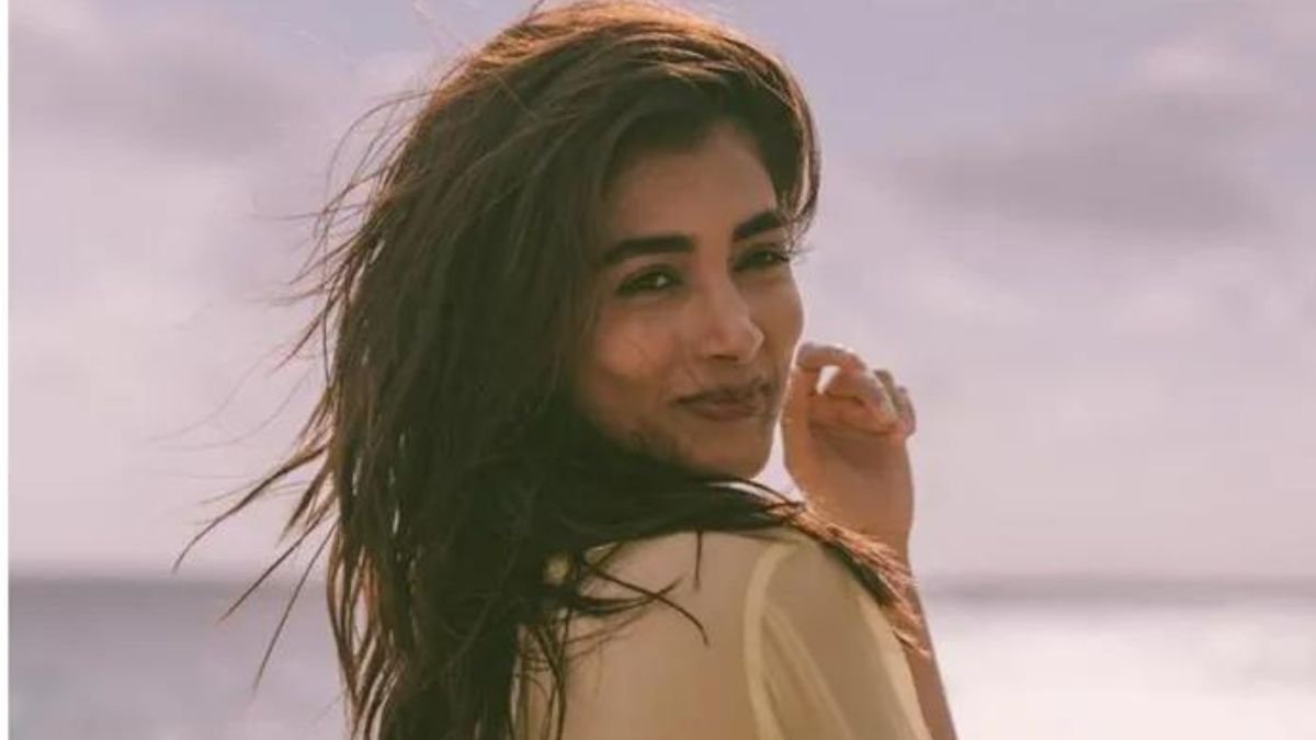Pooja Hegde shares stunning bikini pictures from her Bangkok vacation. See pics