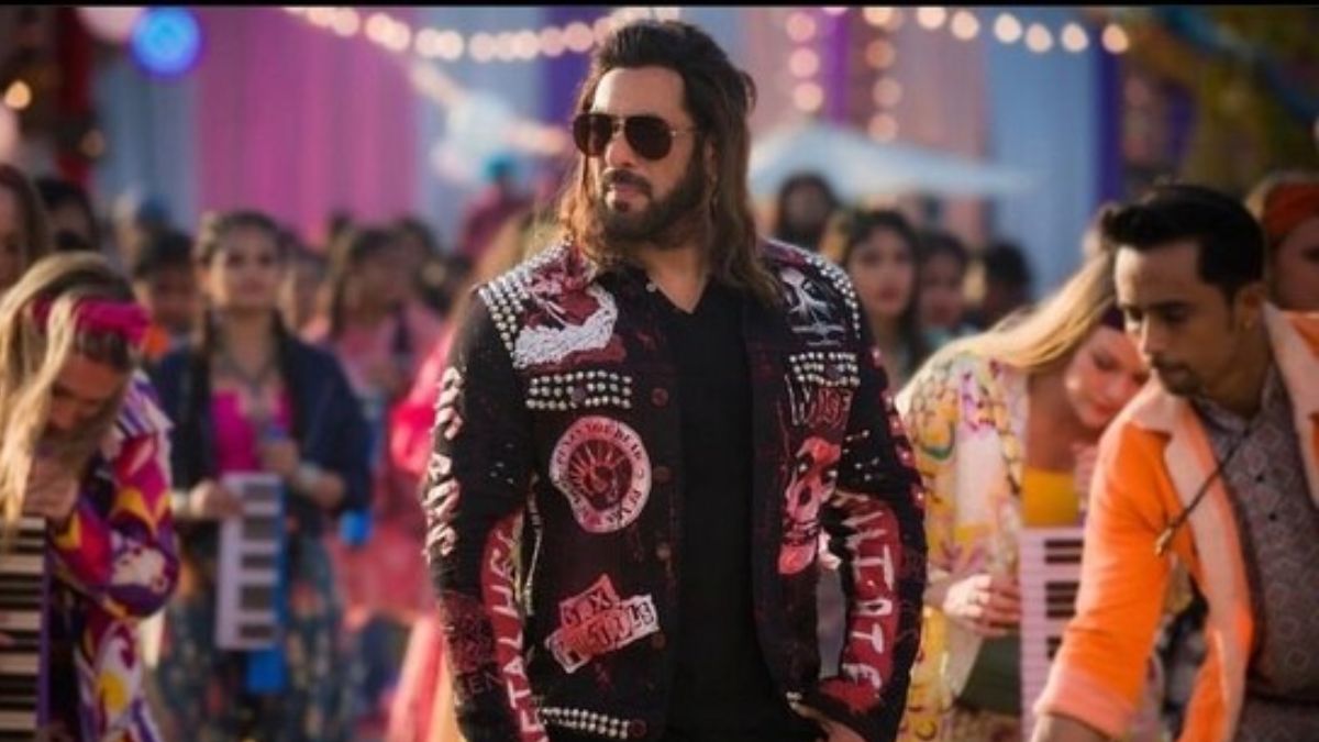 Salman Khan is done and dusted with the shoot of Kisi Ka Bhai Kisi Ki Jaan; posts picture from the set