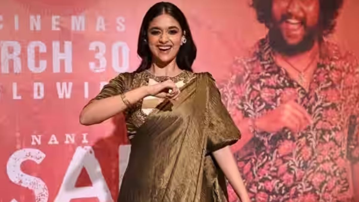 Keerthy Suresh give away 130 gold coins to Dasara crew members