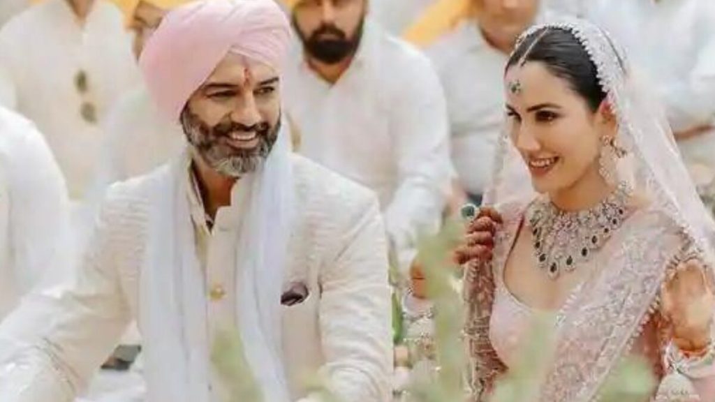 Sonnalli Seygall gets hitched with Ashesh L Sajnani in a close-knit ceremony
