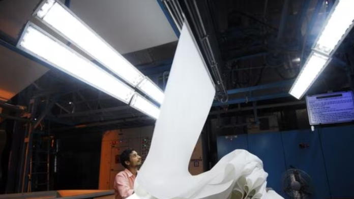 Govt to introduce fiscal incentives for textile industry