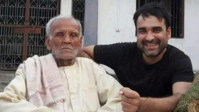 Pankaj Tripathi inaugurates library in memory of his father