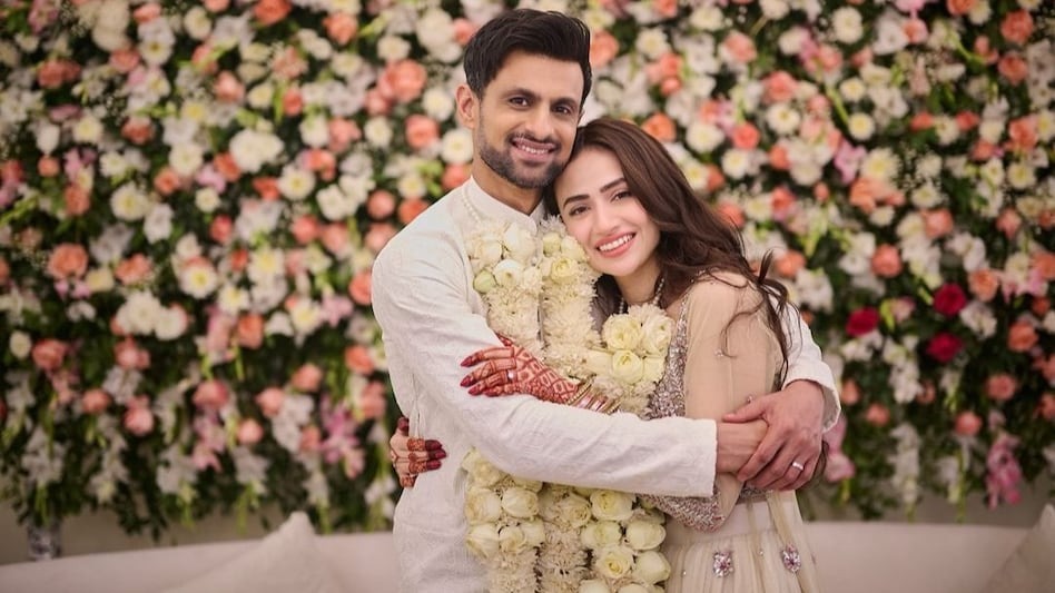 Shoaib Malik and Sanaa Javed