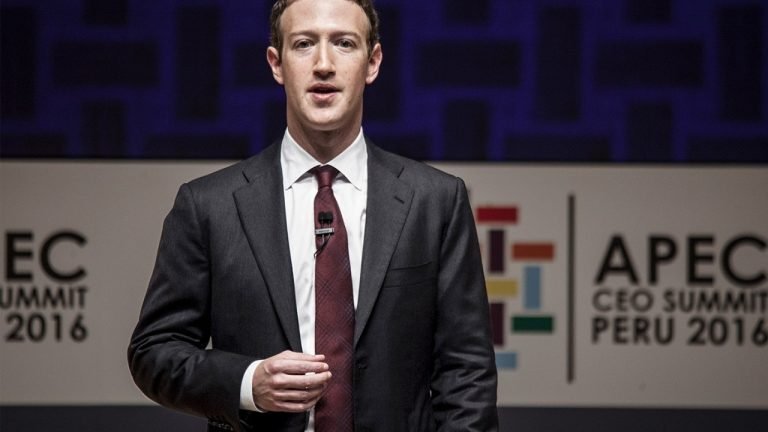 Mark Zuckerberg Reveals Smartphone Era Ending