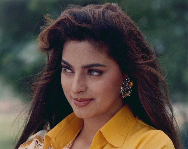 JUHI CHAWLA Also Returned From LONDON Amidst Coronavirus Apart From Kanika Kapoor