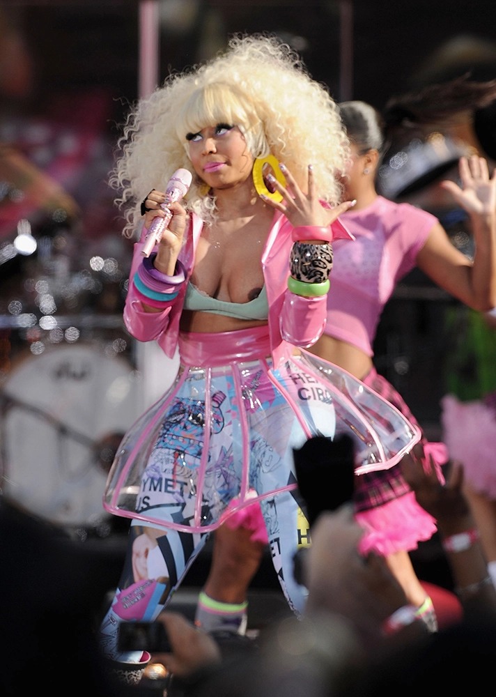 Nicki Minaj wardrobe malfunction